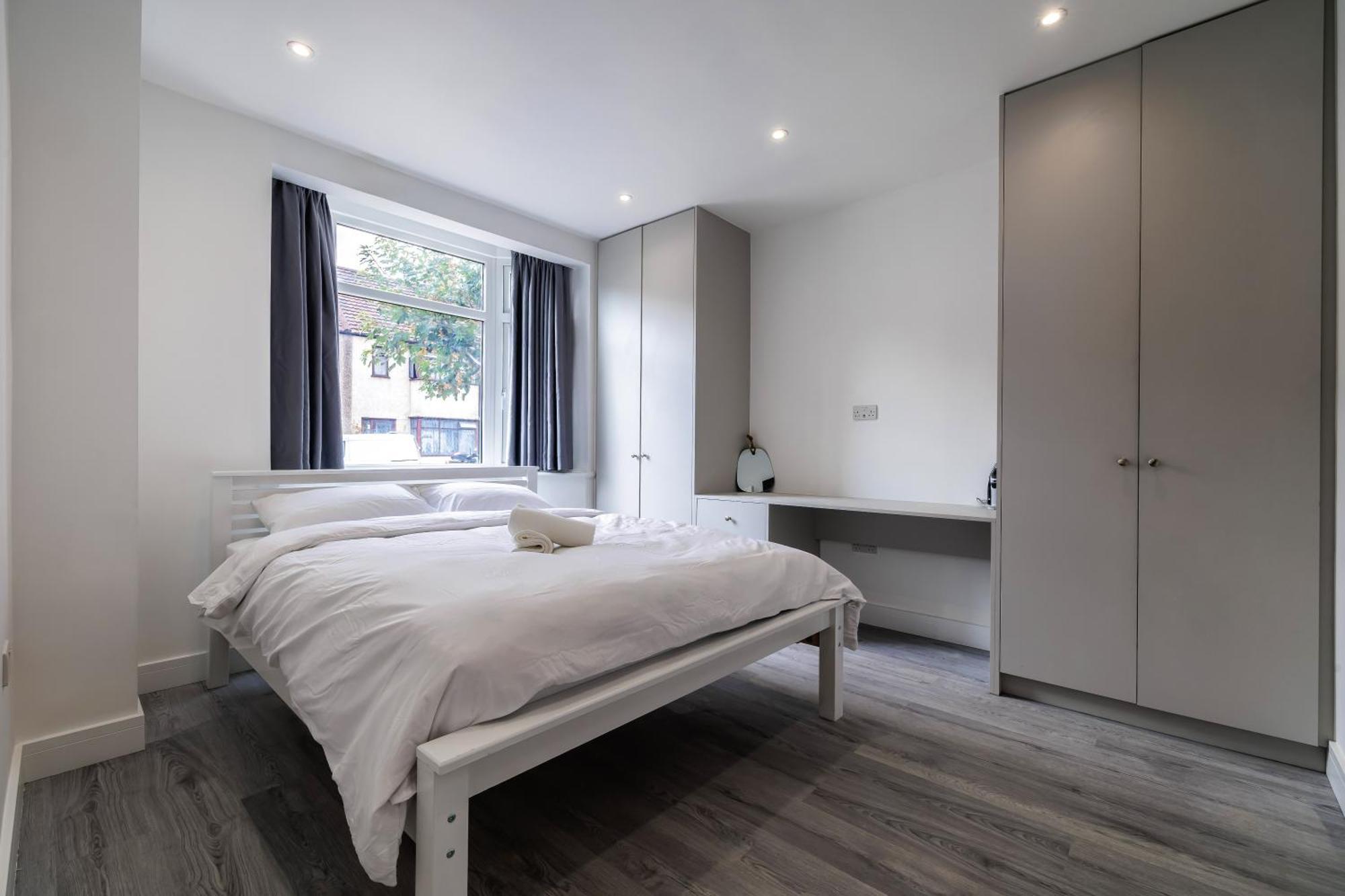 Modern Home With Driveway Parking For 2 Vehicles, Near Tottenham Hotspur Stadium, White Hart Lane Train Station London Exteriör bild